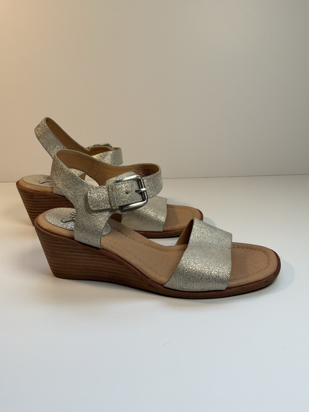 Sofft Gold Wedge Sandals Glitter Comfort Chic Summer Size 7.5M - Picture 7 of 11